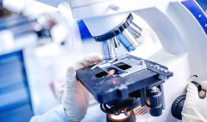 Implemen tieren eines integrierten F & E-Systems