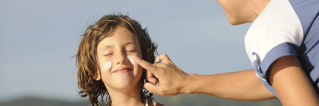 Ist organischer oder anorganischer Sonnenschutz besser?